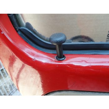 Ajtó felhuzógomb köré a müanyag gyári fekete 08/67-(1)