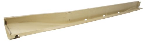 Belsö küszöb elsö emelési ponttal, bal: T25/T3 (1980-1992)