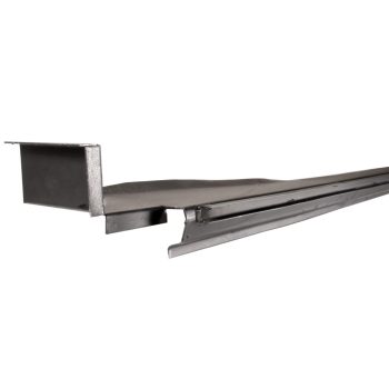   Tolóajtó alatti megvezetö sin, bal oldal, T25/T3 05/79-12/92