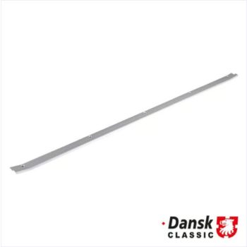   A küszöbön lévö szönyeget leszórító díszléc. Aluminium, balra és jobbra egyaránt. 911 2,0-3,3 01/63-07/89, 912 1.6 01/65-02/70