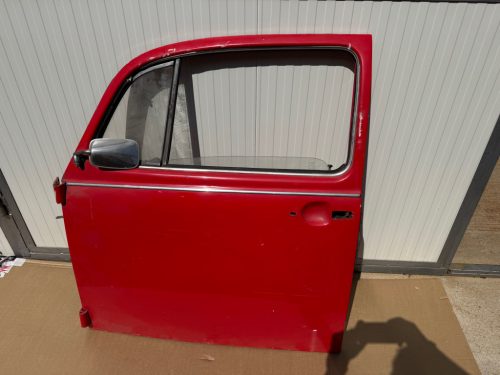 Bogár bal ajtó, komplett,1974 utáni, használt, rozsdamentes állapotban. 