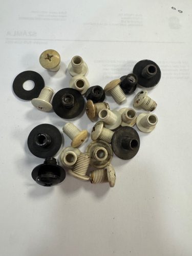 Biztonságiöv vakdugók, használtban 10mm menmettel 
