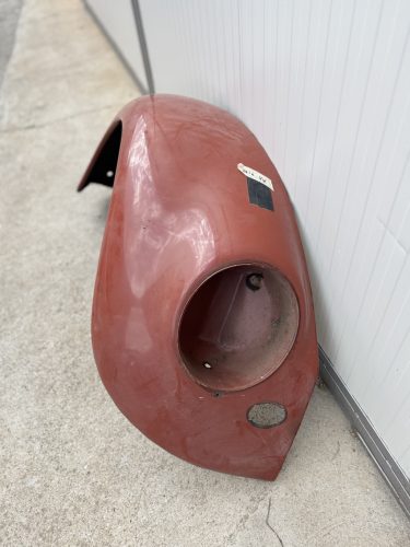 Döntött lámpás eredeti vw jobb elsö sárvédö, használt, hibátlan