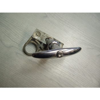 T kilincs bontott, Bogárhoz