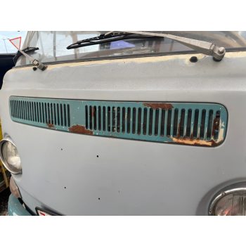   T2 A buszhoz elsö grill rács a mögöttes müanyag rács-al, használt