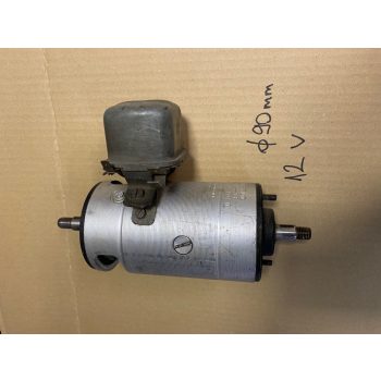   12 Voltos Dinamó 90mm átmérö a Porsche 356-oson volt jellemzöen
